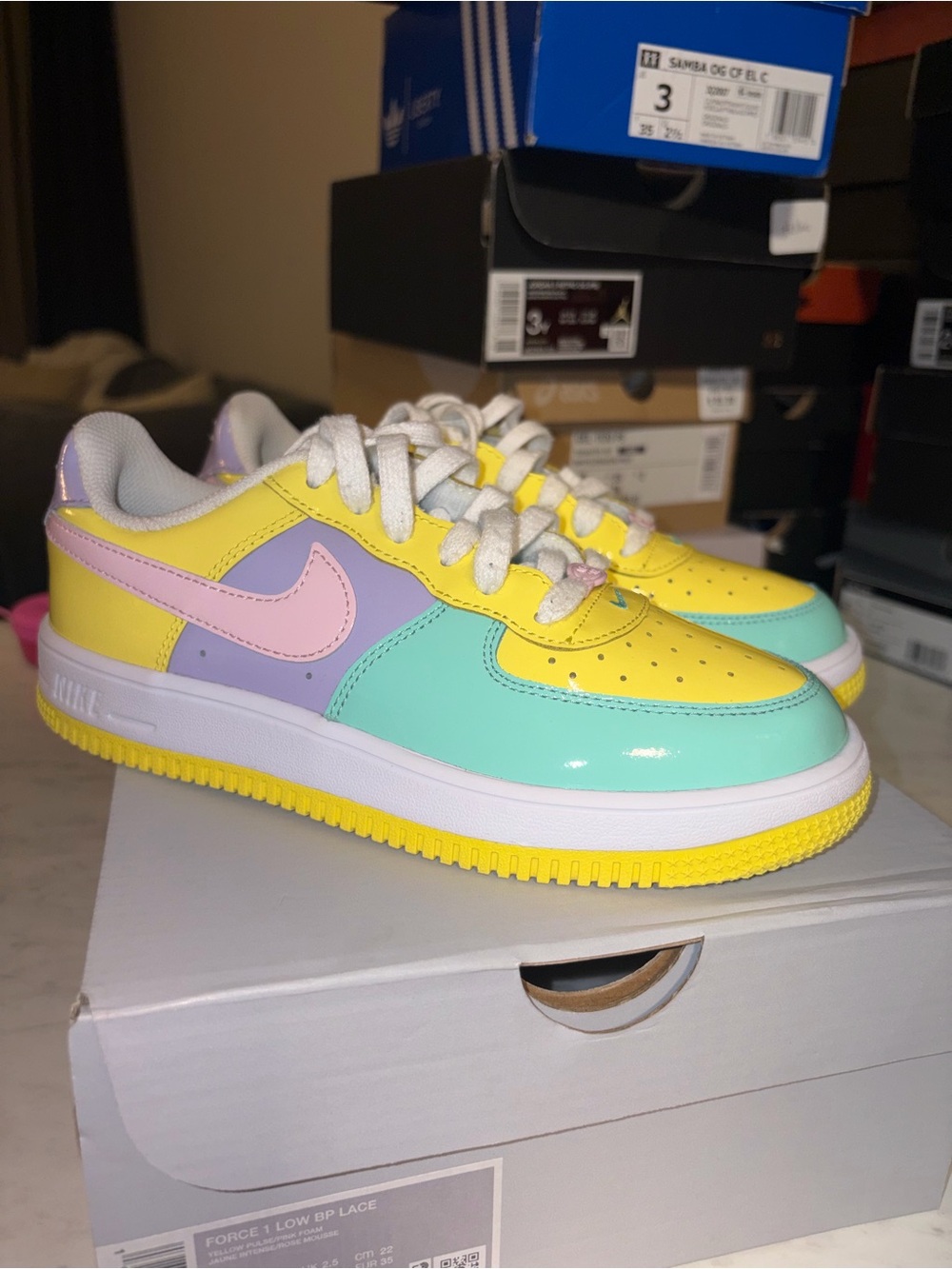 Nike Kids Low Top Sneakers in Yellow, Pink, Mint & Lavender